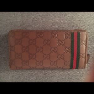 Authentic Gucci Wallet brown Italian leather
